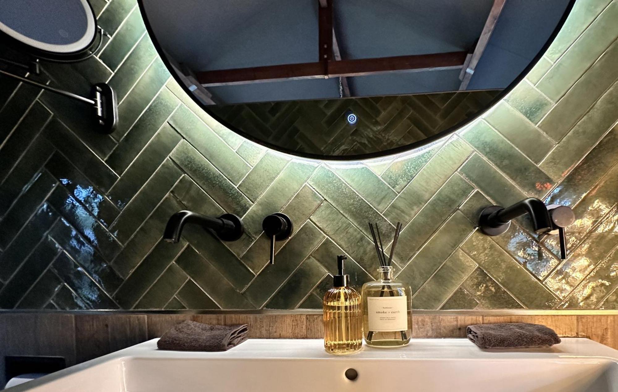 Wellness Tuin - Ultieme Partner Beleving - St Hubertus Suite Met Jacuzzi ,Openhaard, Prive Hottub En Prive Sauna In Jachthut Stijl هورست المظهر الخارجي الصورة